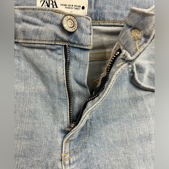 Zara Light Washed Mid Rise Distressed Raw Hem Stretch Skinny Jeans Size 6 - Picture 5 of 11
